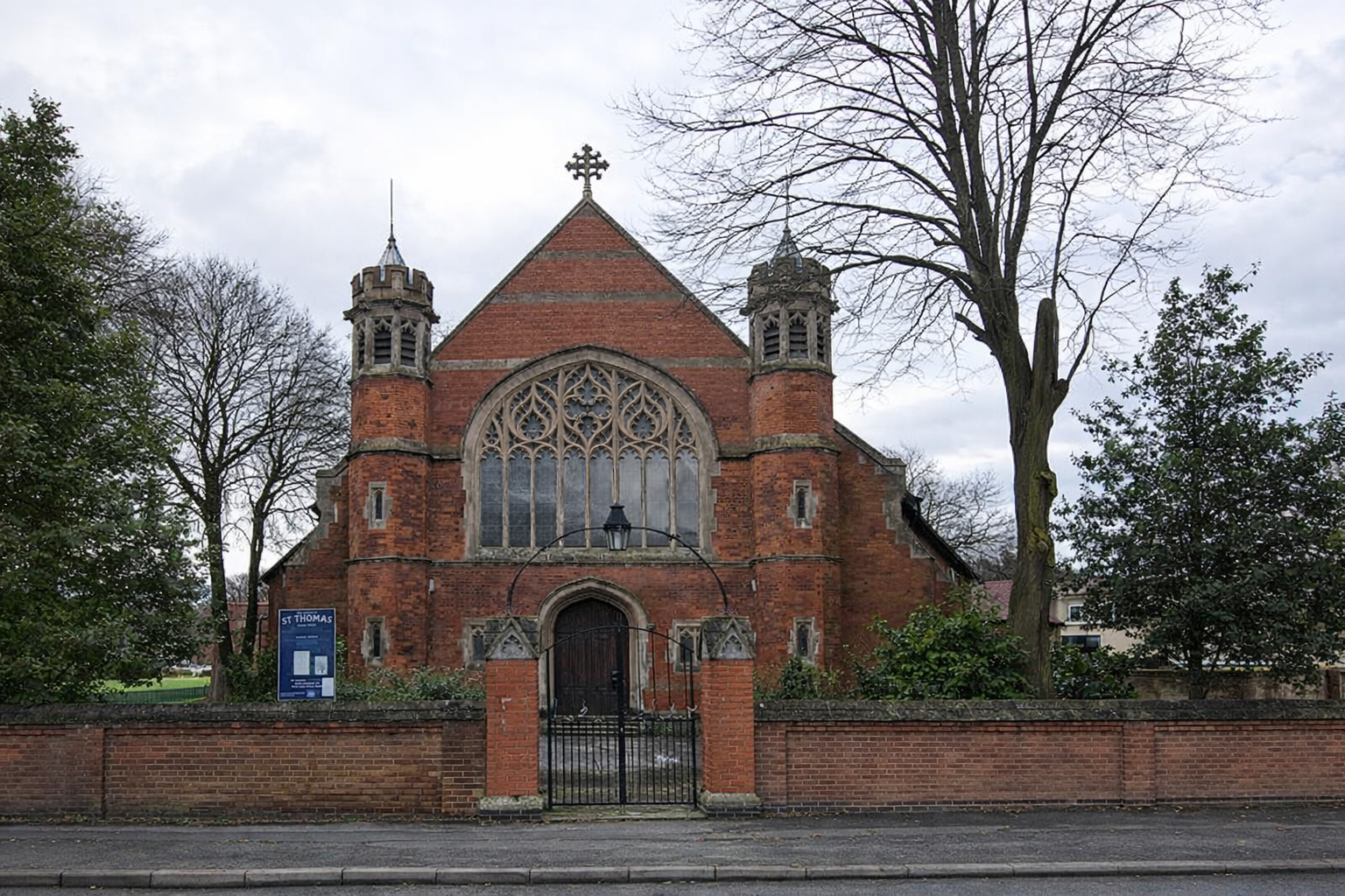 St Thomas Church exterior